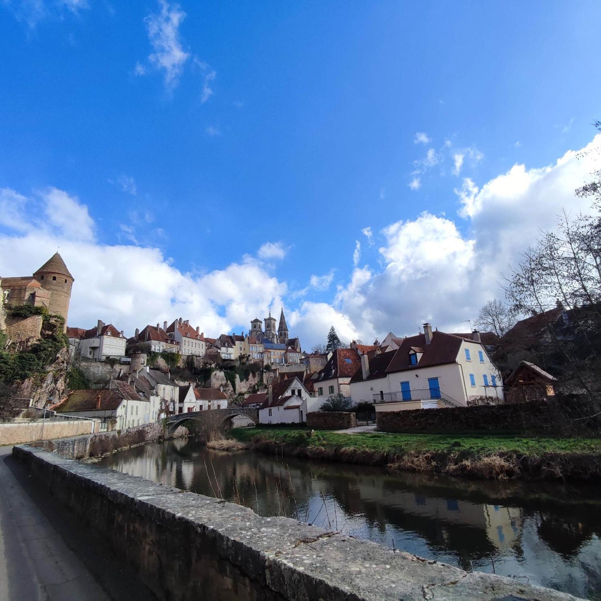 Apartmán Locn'Roll Semur-en-Auxois Exteriér fotografie